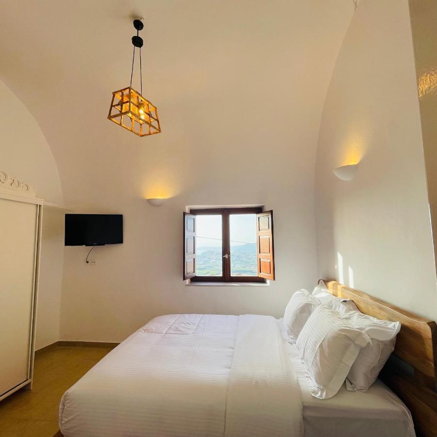 Diva Santorini Luxury Villa Pýrgos Buitenkant foto